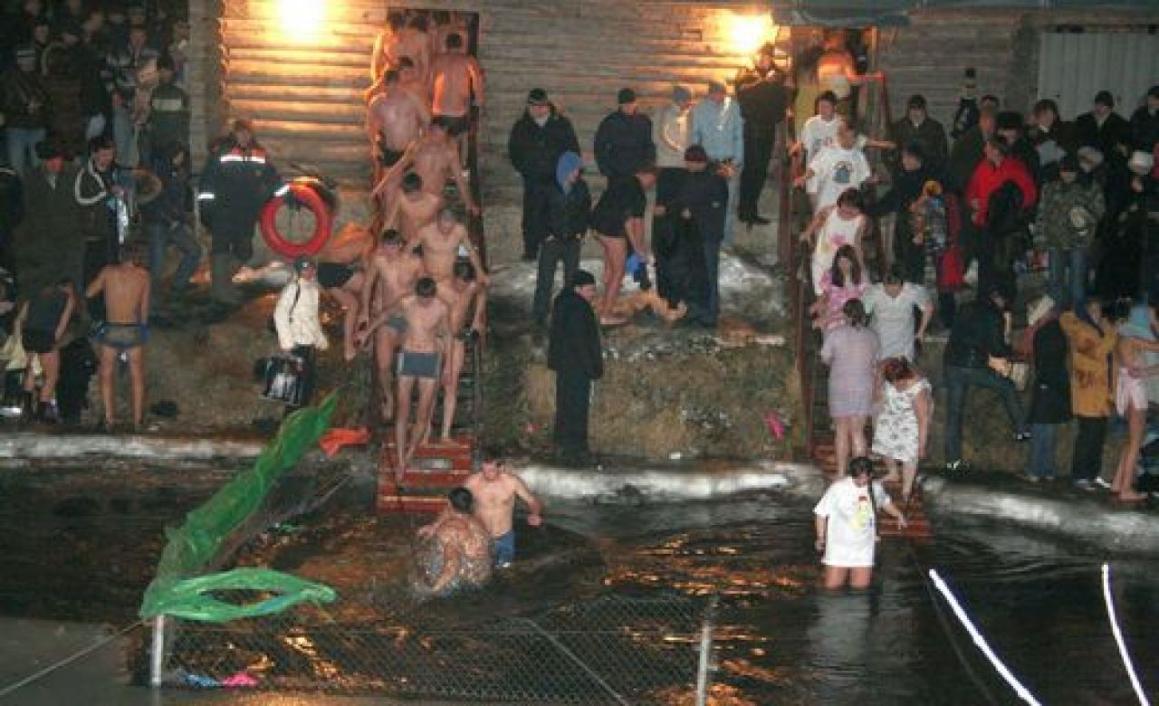 Курские спасатели и священники рекомендуют курянам не купаться в Крещенскую ночь