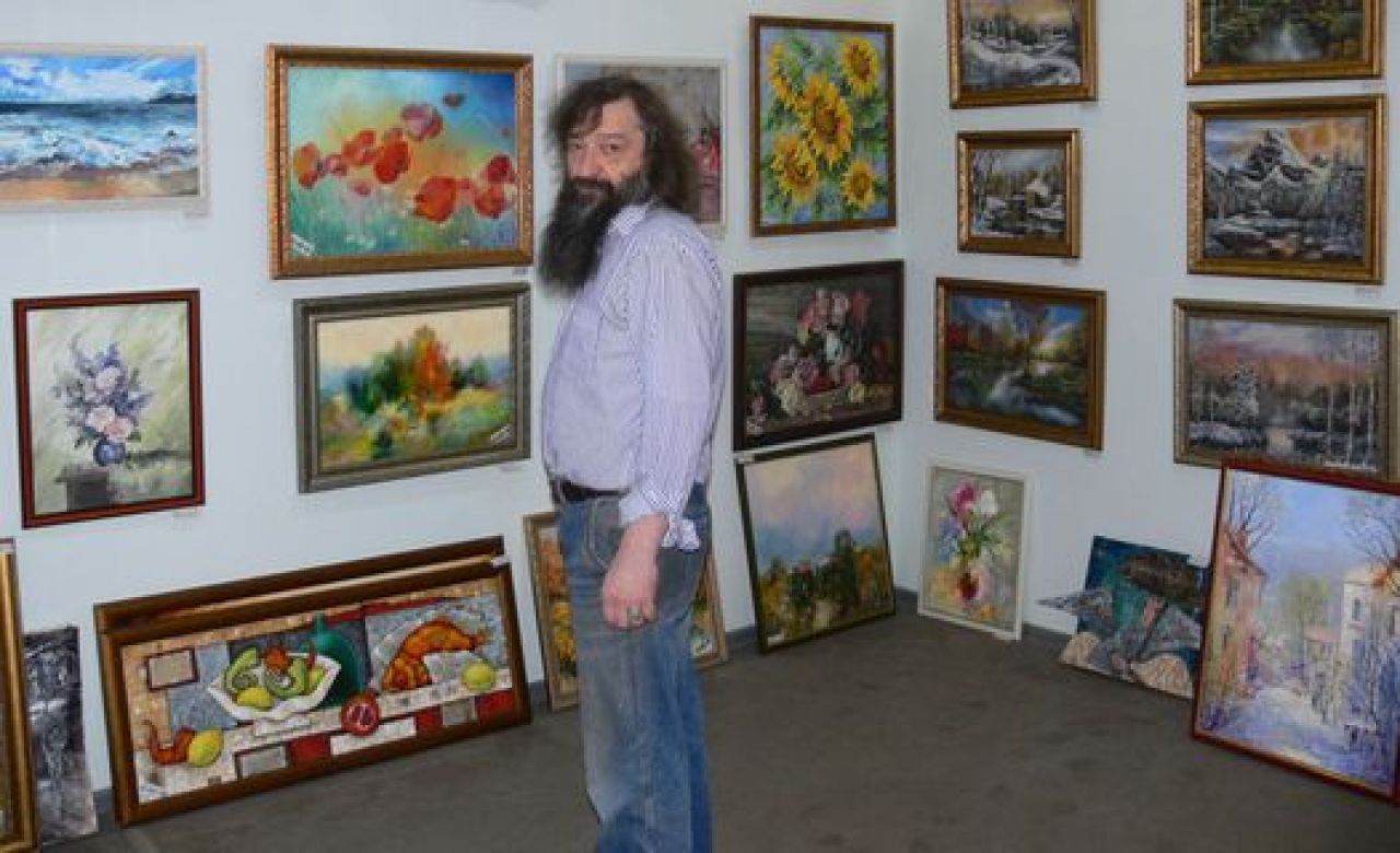 Художник-галерист Олег Радин: сборной России нужен русский тренер, который будет материть и бить футболистов