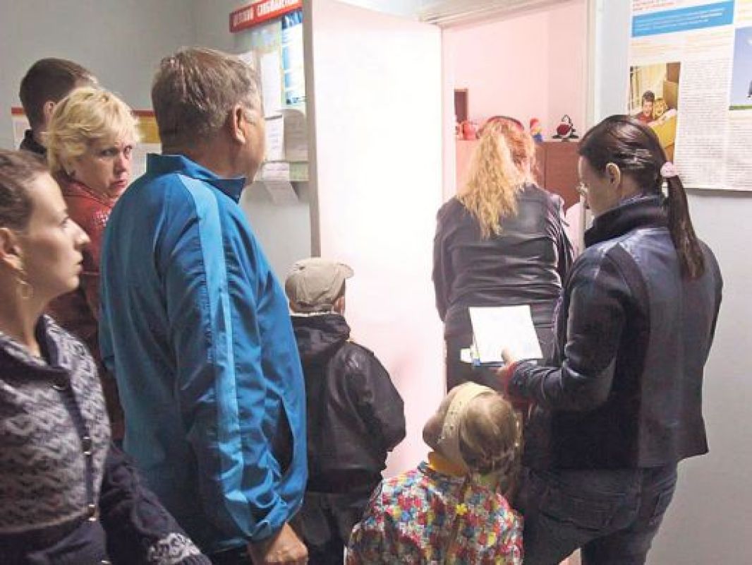 Видимо, такие очереди перед приёмом психотерапевта — своеобразный тест на выдержку