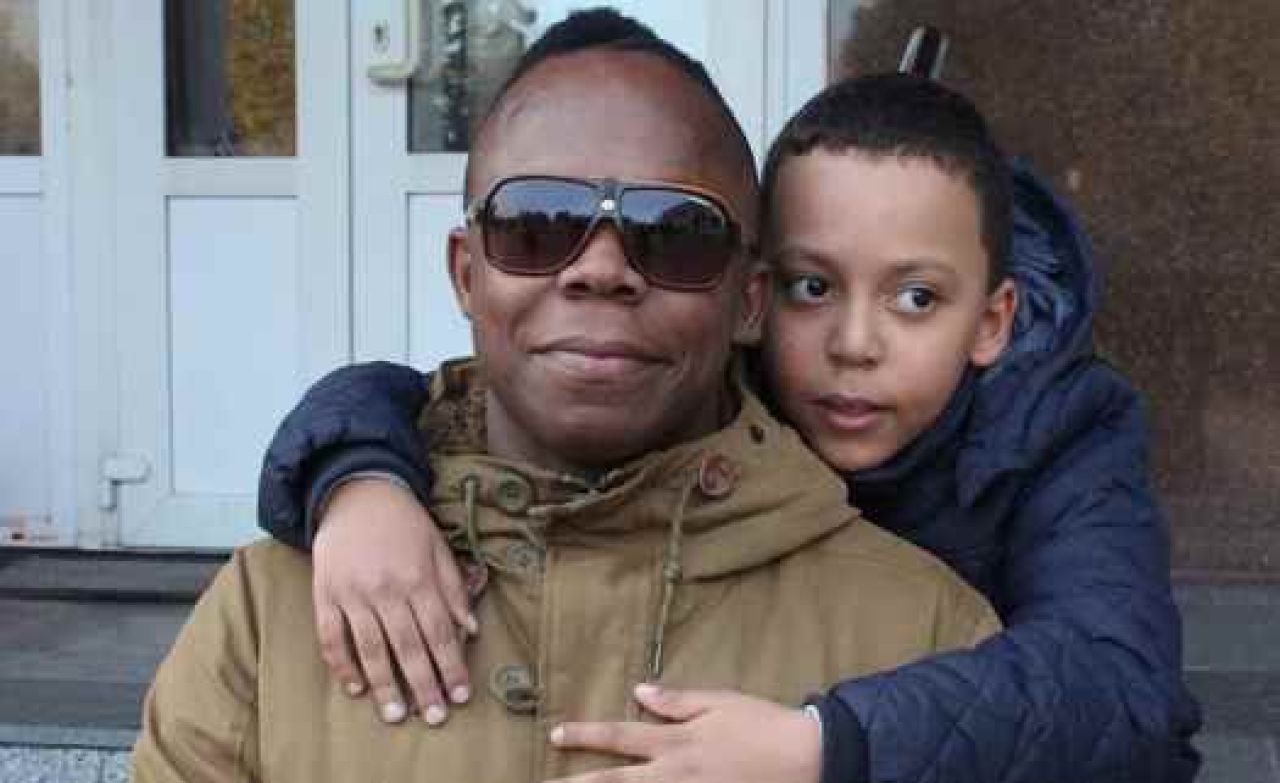 Афрокурянин Майкл Блейз записывает ремикс на песню Агутина «Парень чернокожий»