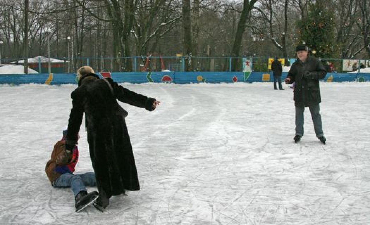 В Курске на территориях школ залито 14 хоккейных коробок