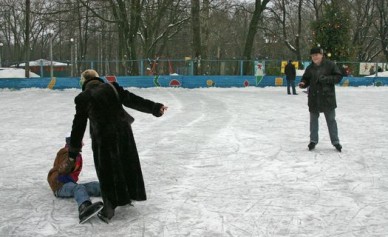 В Курске на территориях школ залито 14 хоккейных коробок
