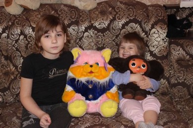 «Житье-Бытье» продолжает собирать подарки детям