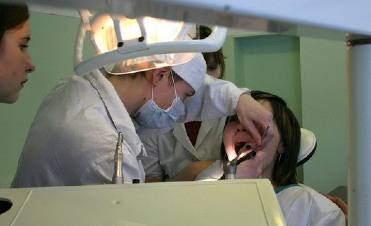 Куряне хотят лечиться у частных стоматологов бесплатно