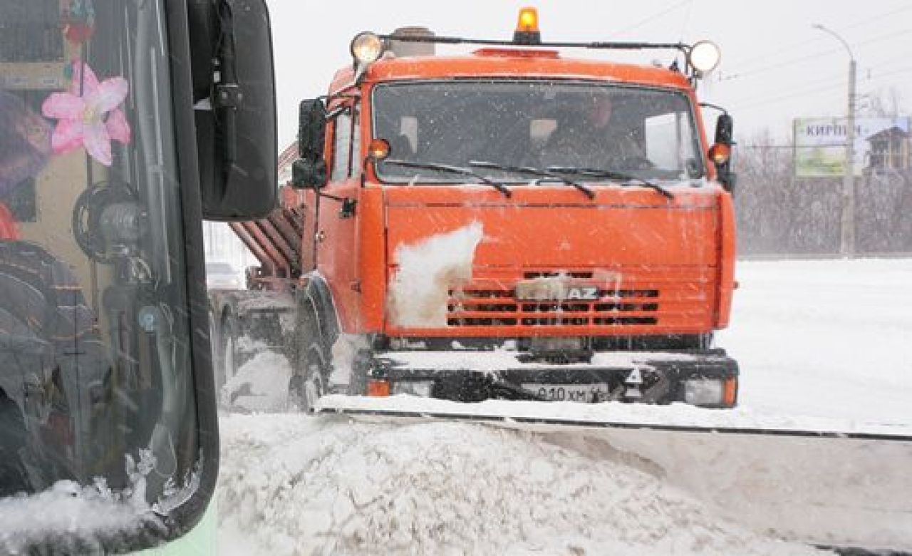 В Курске последствия воскресного снегопада не могут устранить до сих пор