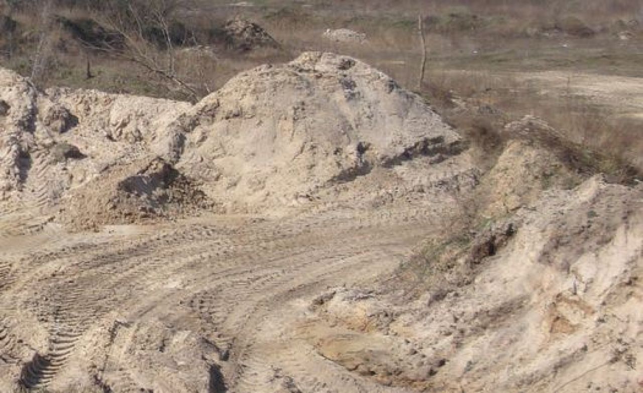 Под Курском пресекли незаконную добычу песка