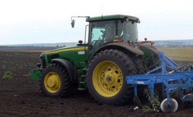 Курский тракторист поспорит за звание лучшего пахаря России