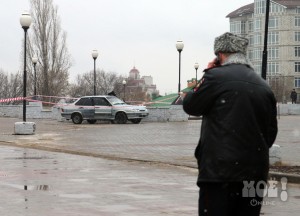 Работа спецслужб на Советской площади, где нашли брошенный автомобиль